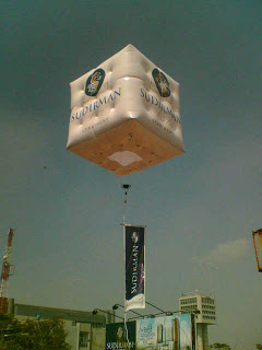 balon gas udara kotak